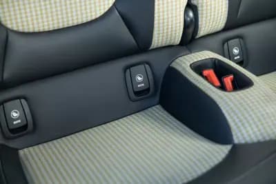 Sell MINI 2021 - 22250 EUR, 93370 km - AUTO.MOTO.pt