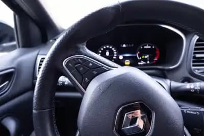 Vendo Renault Mégane 2021 - 20200 EUR, 162000 km - AUTO.MOTO.pt