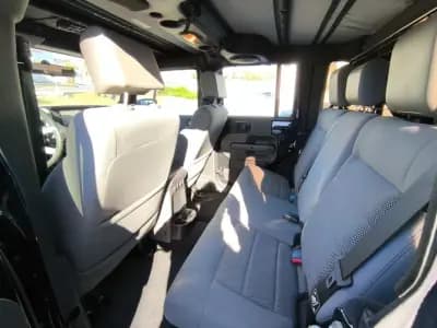 Sell Jeep Wrangler Unlimited 2008 - 32890 EUR, 231000 km - AUTO.MOTO.pt