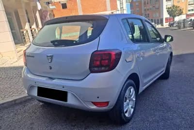 Vendo Dacia Sandero 2018 - 8500 EUR, 155000 km - AUTO.MOTO.pt