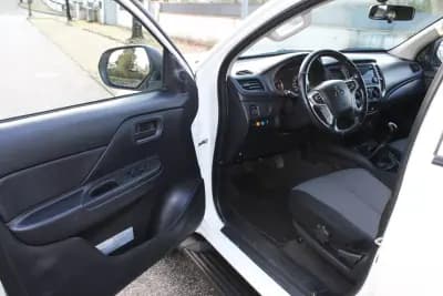 Sell Mitsubishi L200 2022 - 33990 EUR, 13000 km - AUTO.MOTO.pt