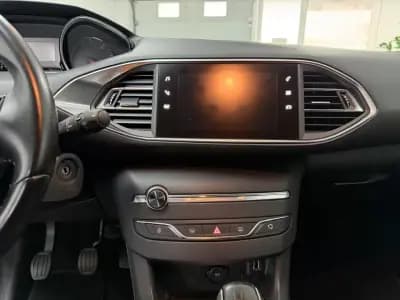 Sell Peugeot 308 2017 - 10990 EUR, 189000 km - AUTO.MOTO.pt