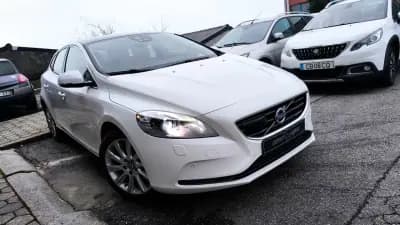 Sell Volvo V40 2013 - 11400 EUR, 182000 km - AUTO.MOTO.pt