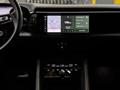 Vendo Porsche Macan 2025 - 87990 EUR, 15800 km - AUTO.MOTO.pt