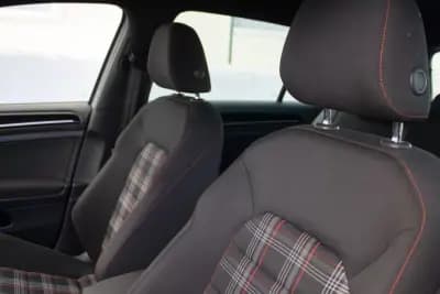 Vendo Volkswagen Golf 2014 - 19990 EUR, 167000 km - AUTO.MOTO.pt