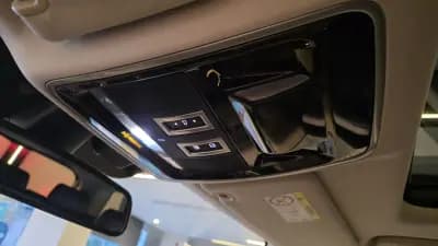 Vendo Land Rover Range Rover Sport 2014 - 27500 EUR, 80220 km - AUTO.MOTO.pt