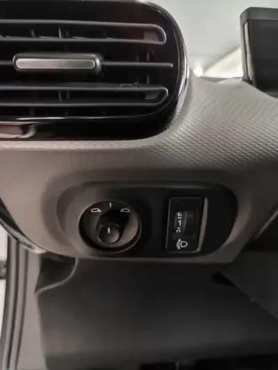 Vendo Citroën C4 Cactus 2018 - 9150 EUR, 106600 km - AUTO.MOTO.pt