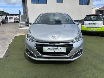 Sell Peugeot 208 2016 - 11490 EUR, 155000 km - AUTO.MOTO.pt