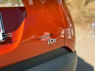 Vendo Renault Captur 2016 - 11900 EUR, 102000 km - AUTO.MOTO.pt