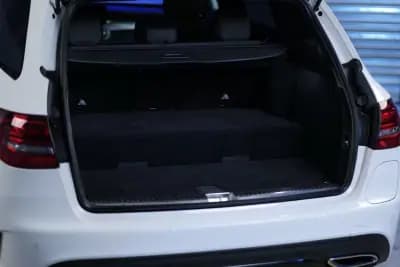 Vendo Mercedes-Benz C 300 2020 - 25500 EUR, 203000 km - AUTO.MOTO.pt