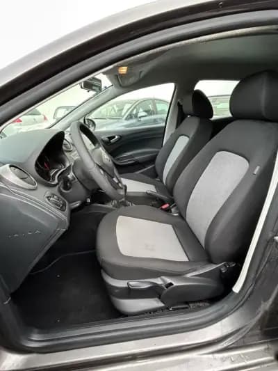 Vendo SEAT Ibiza 2017 - 8990 EUR, 267000 km - AUTO.MOTO.pt