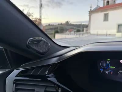 Vendo Peugeot 308 2021 - 25000 EUR, 58000 km - AUTO.MOTO.pt