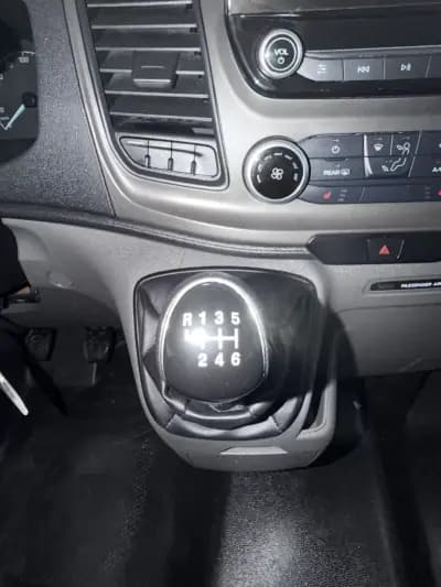 Vendo Ford Transit Custom 2022 - 34000 EUR, 140000 km - AUTO.MOTO.pt