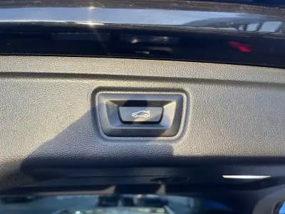 Vendo BMW 320 2021 - 31950 EUR, 80000 km - AUTO.MOTO.pt