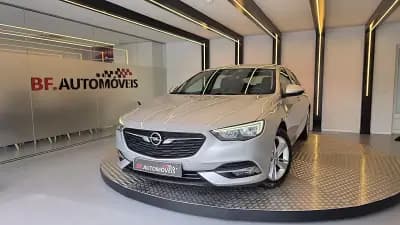 Sell Opel Insignia Grand Sport 2018 - 12900 EUR, 149839 km - AUTO.MOTO.pt