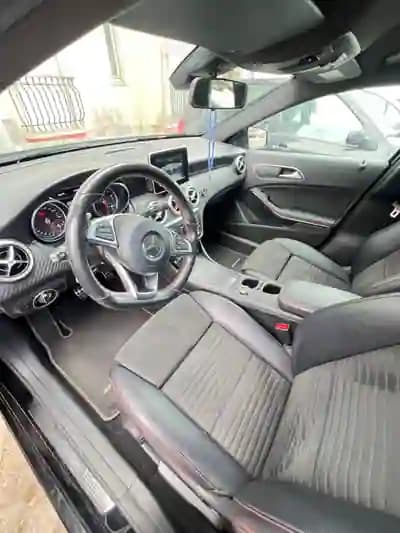 Vendo Mercedes-Benz A 180 2016 - 15400 EUR, 170310 km - AUTO.MOTO.pt