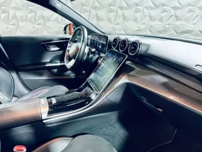 Vendo Mercedes-Benz C 300 2022 - 40990 EUR, 95187 km - AUTO.MOTO.pt