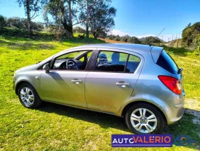 Vendo Opel Corsa 2013 - 7950 EUR, 74650 km - AUTO.MOTO.pt