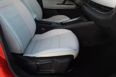 Vendo Fiat 600e 2023 - 29980 EUR, 7039 km - AUTO.MOTO.pt