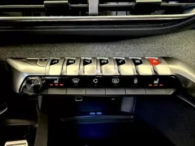 Sell Peugeot 3008 2018 - 20000 EUR, 163500 km - AUTO.MOTO.pt