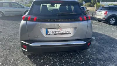 Vendo Peugeot 2008 2023 - 17900 EUR, 65000 km - AUTO.MOTO.pt