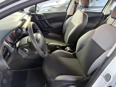 Vendo Citroën C3 2015 - 5990 EUR, 167000 km - AUTO.MOTO.pt