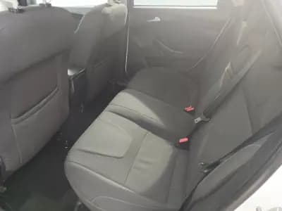 Sell Ford Focus 2012 - 7950 EUR, 136113 km - AUTO.MOTO.pt