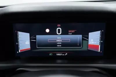 Vendo Jeep Avenger 2023 - 20950 EUR, 10000 km - AUTO.MOTO.pt