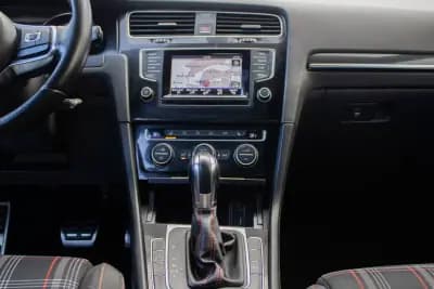 Vendo Volkswagen Golf 2014 - 19990 EUR, 167000 km - AUTO.MOTO.pt