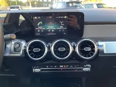 Sell Mercedes-Benz GLB 200 2021 - 28450 EUR, 180000 km - AUTO.MOTO.pt