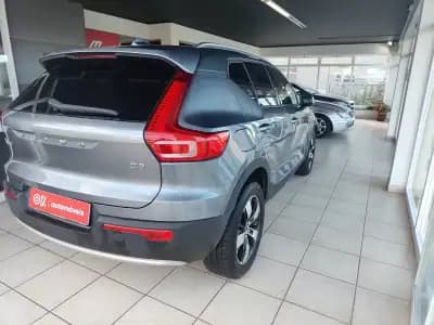 Vendo Volvo XC 40 2019 - 23850 EUR, 132000 km - AUTO.MOTO.pt