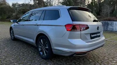 Vendo Volkswagen Passat Variant 2021 - 20900 EUR, 148000 km - AUTO.MOTO.pt