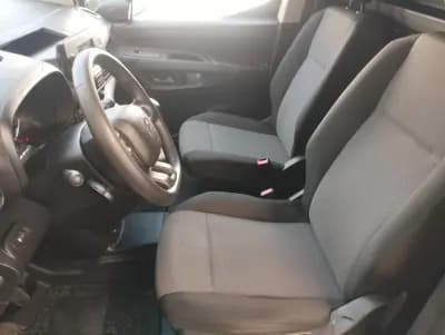 Vendo Citroën Berlingo 2020 - 10990 EUR, 158400 km - AUTO.MOTO.pt