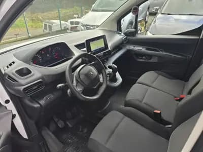 Vendo Peugeot Partner 2020 - 13900 EUR, 99000 km - AUTO.MOTO.pt