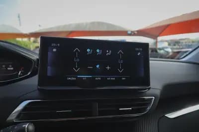 Vendo Peugeot 5008 2022 - 24480 EUR, 41620 km - AUTO.MOTO.pt