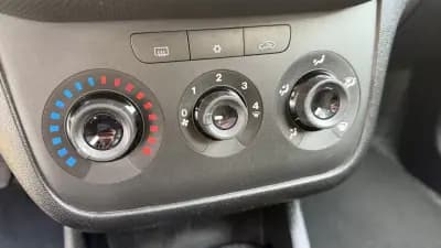 Vendo Fiat Punto 2015 - 9500 EUR, 170000 km - AUTO.MOTO.pt