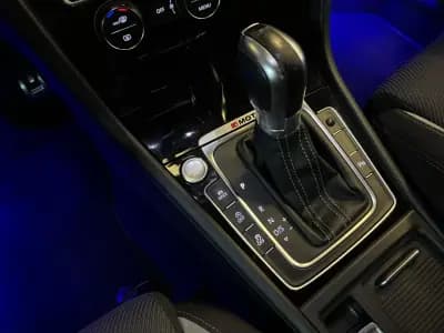 Vendo Volkswagen Golf 2016 - 26990 EUR, 127000 km - AUTO.MOTO.pt