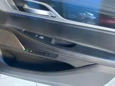 Vendo BMW 740 2021 - 66900 EUR, 56181 km - AUTO.MOTO.pt