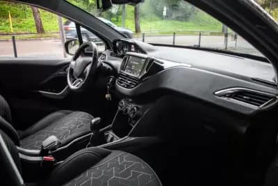 Sell Peugeot 2008 2018 - 9990 EUR, 88415 km - AUTO.MOTO.pt