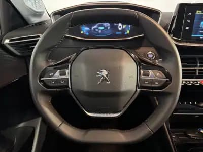 Sell Peugeot e-208 2023 - 22500 EUR, 24843 km - AUTO.MOTO.pt