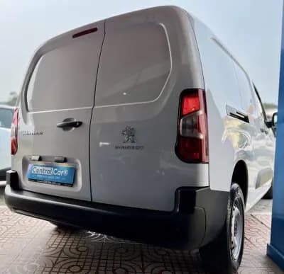 Vendo Peugeot Partner 2023 - 17950 EUR, 53000 km - AUTO.MOTO.pt