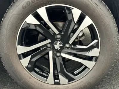 Vendo Peugeot 2008 2022 - 24600 EUR, 16198 km - AUTO.MOTO.pt