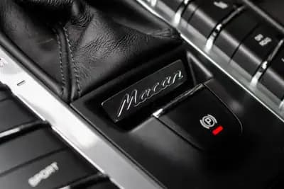 Vendo Porsche Macan 2018 - 59990 EUR, 99798 km - AUTO.MOTO.pt