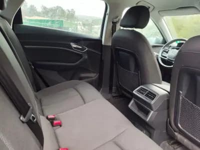 Vendo Audi e-tron 2021 - 22500 EUR, 181400 km - AUTO.MOTO.pt