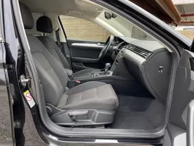 Vendo Volkswagen Passat Variant 2018 - 19990 EUR, 177800 km - AUTO.MOTO.pt