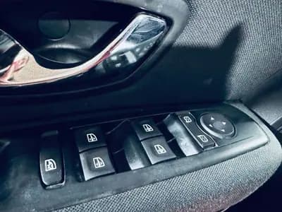 Sell Renault Mégane 2012 - 10990 EUR, 243460 km - AUTO.MOTO.pt