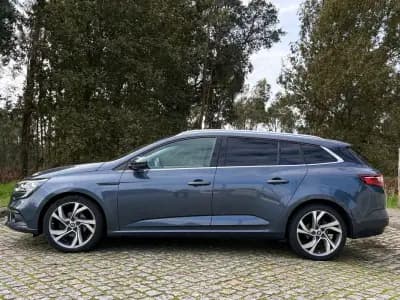 Sell Renault Mégane 2019 - 15990 EUR, 167000 km - AUTO.MOTO.pt