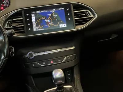 Vendo Peugeot 308 SW 2015 - 12990 EUR, 115000 km - AUTO.MOTO.pt