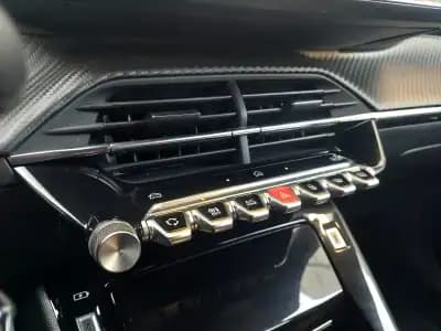 Sell Peugeot 2008 2025 - 27900 EUR, 22167 km - AUTO.MOTO.pt