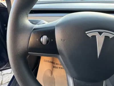 Vendo Tesla Model 3 2021 - 26500 EUR, 105000 km - AUTO.MOTO.pt